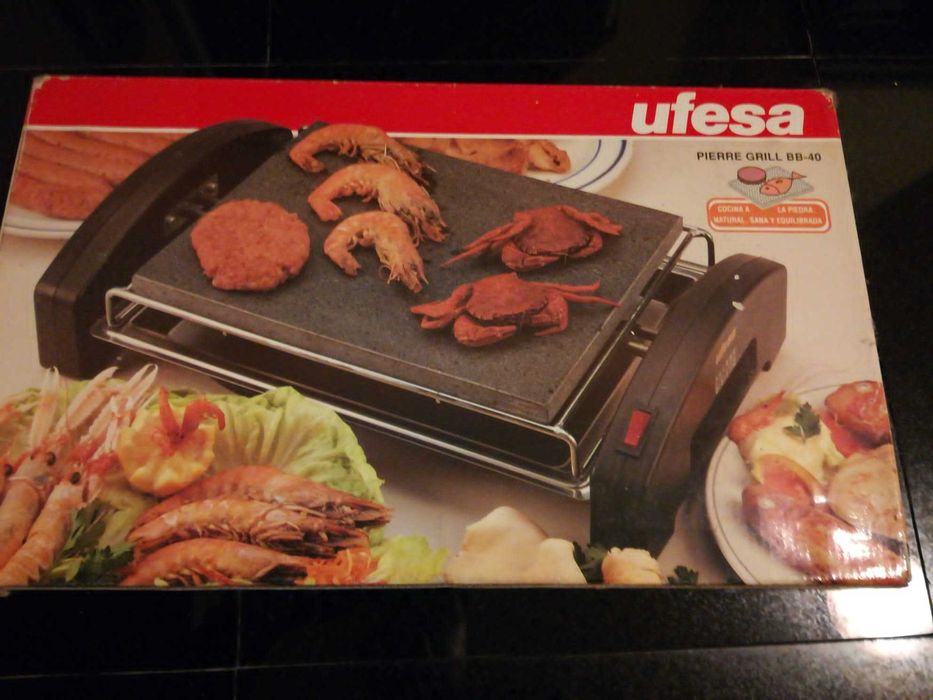 Grelhador de Mesa (com pedra) - UFESA