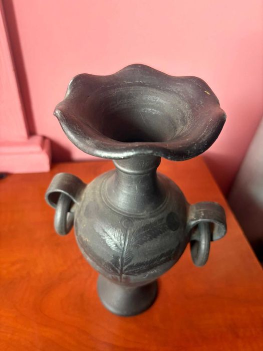 Vaso Ânfora "Sussurro da Floresta" - Cerâmica Negra