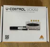 Behringer UCA202