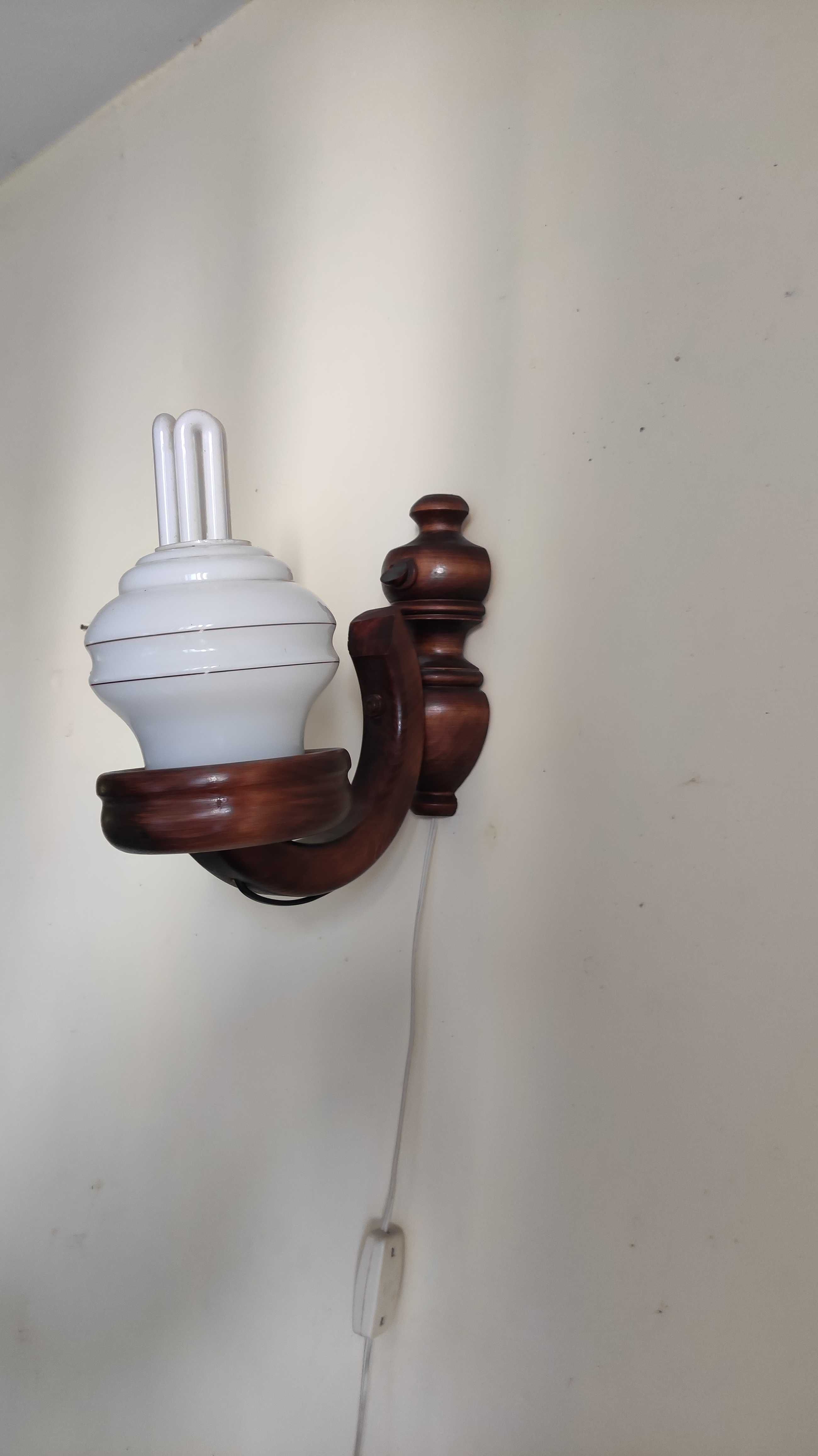 Lampa ścienna PRL z przewodem i włącznikiem na przewodzie