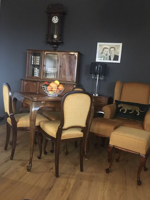 Zestaw mebli , połysk.