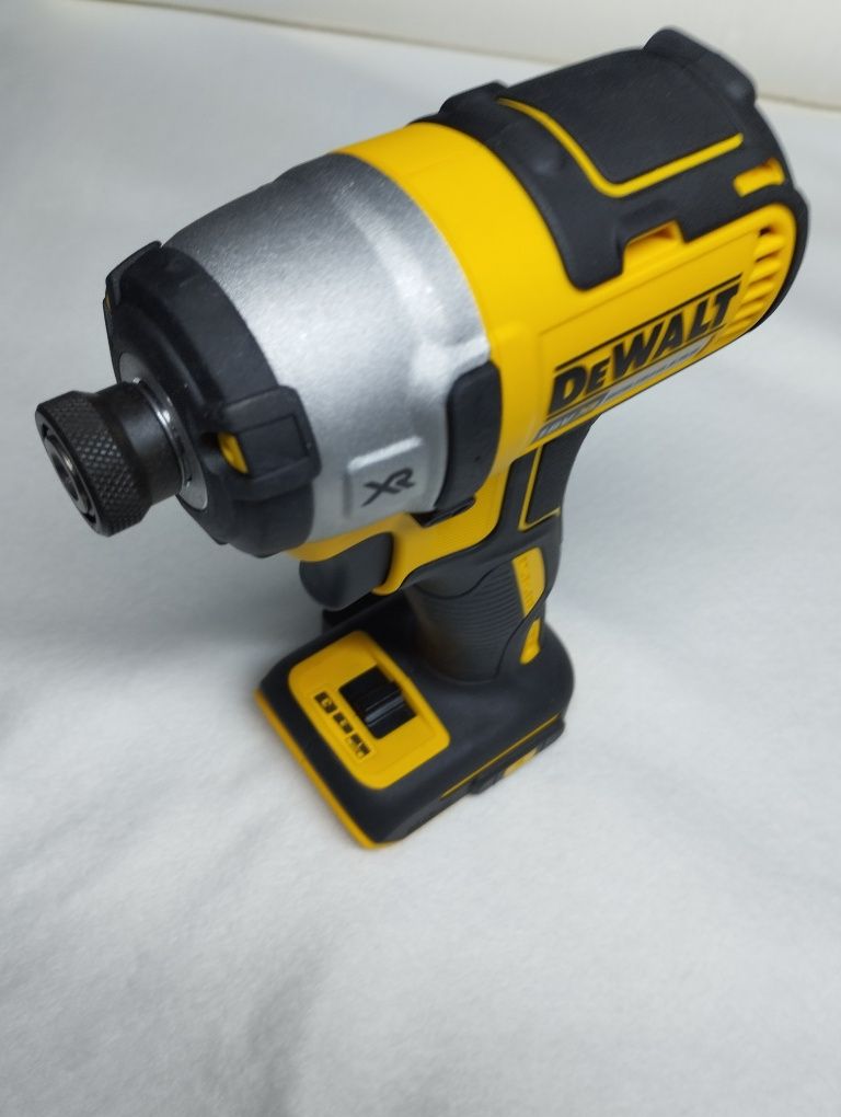 DeWalt DCF887 Zakrętarka udarowa klucz udarowy