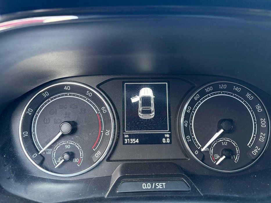 Skoda Fabia 2023 — Salvado