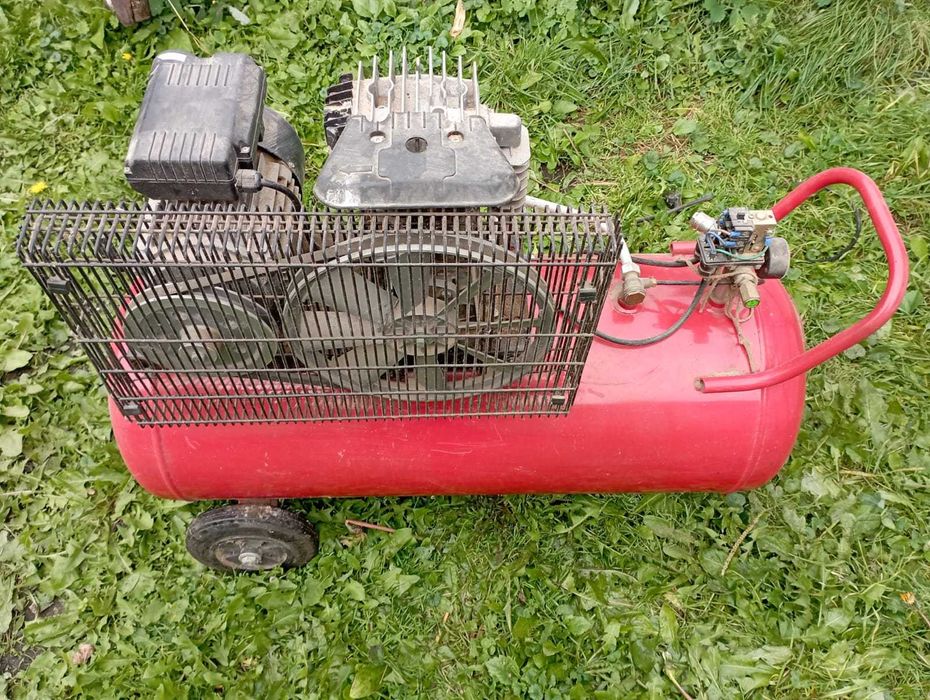 Поршневий компресор FIAC СБ4/С-100.АВ360А з ремінним приводом