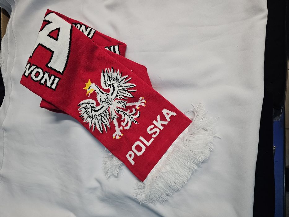 Sprzedam szalik klubowy Polska