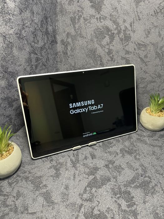 Планшет Samsung Galaxy Tab A7 32 GB у хорошому технічному стані!