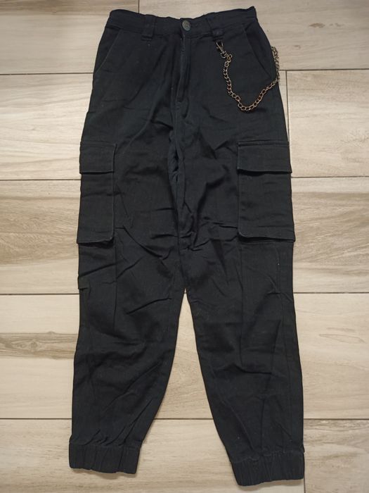 Spodnie z kieszeniami