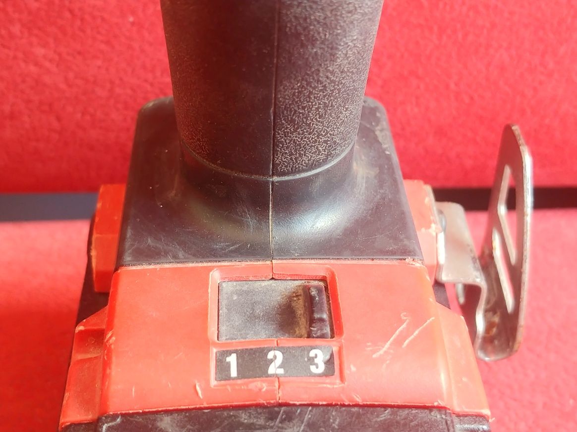Zakretarka Milwaukee BLID2