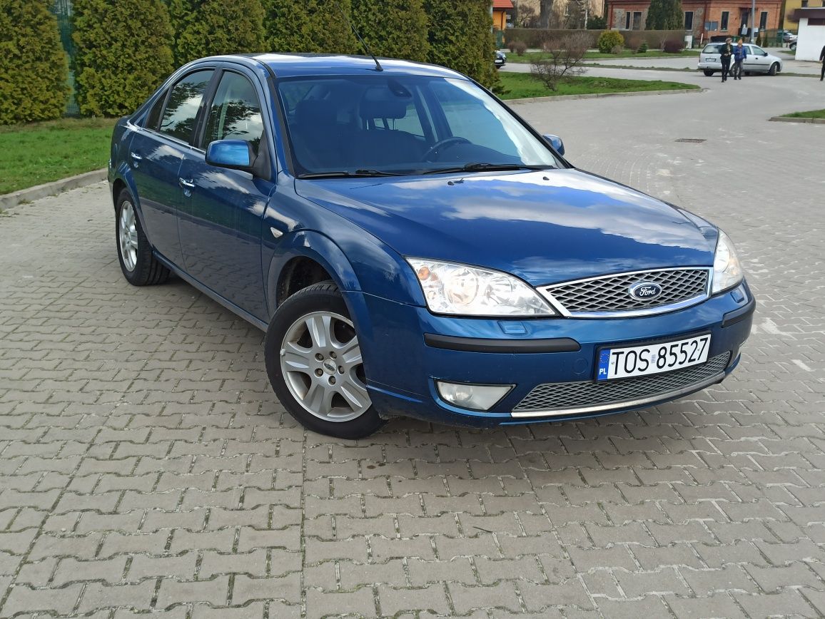 Ford Mondeo_Chabrowy_2.0 Benzyna_Niski przebieg