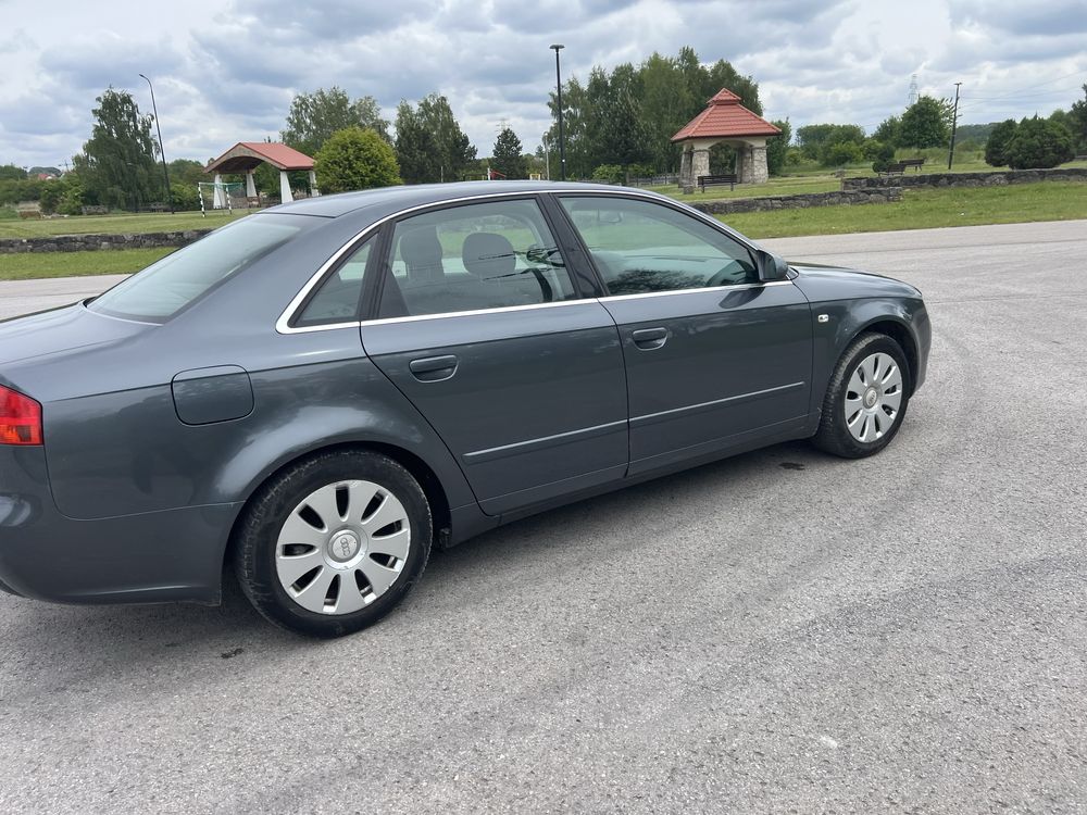 Audi A4B7 2.0 benzyna zadbana