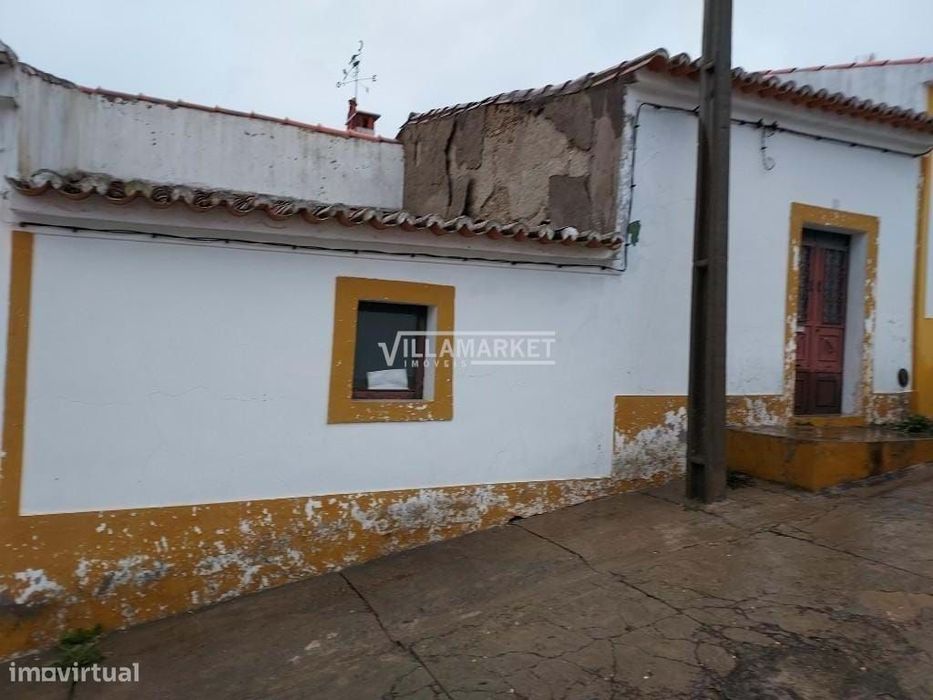 Moradia térrea de tipologia T2 +1 da banca situada em São Aleixo da Re
