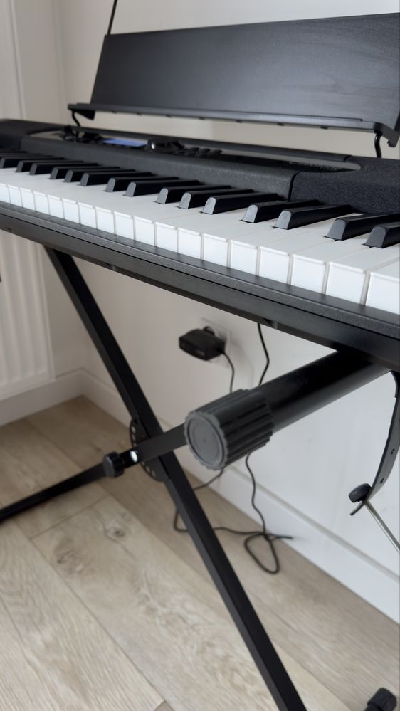 Casio CT-S400 Casiotone keyboard, Syntezator + statyw