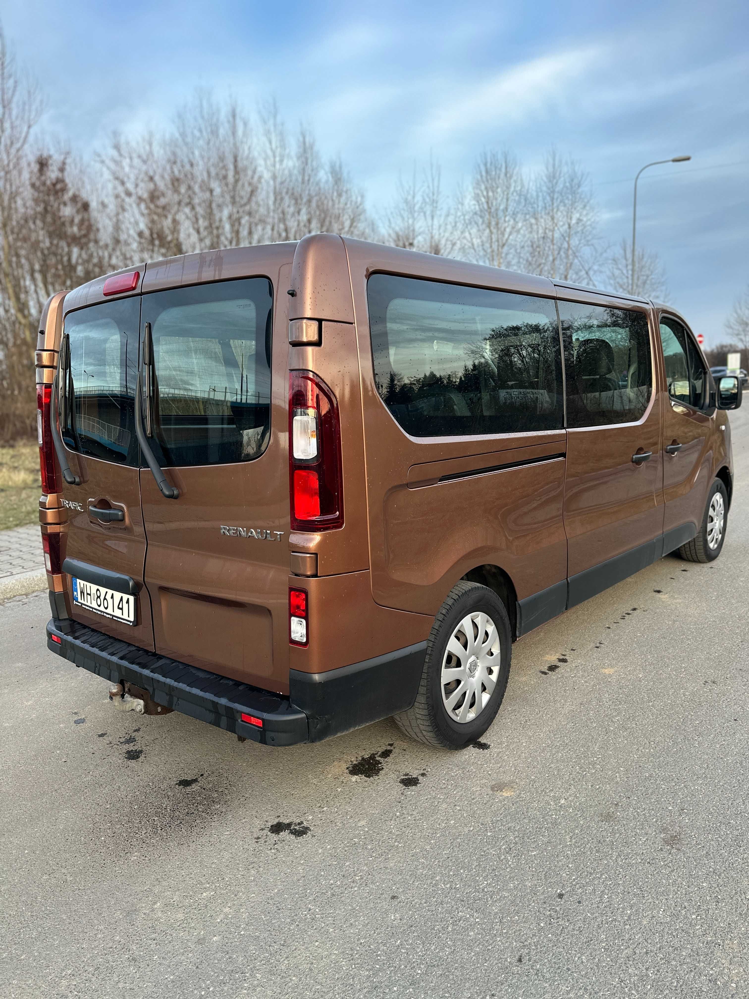 Wynajem Renault Trafic Long 9-os. | Wynajem busa 9 osobowego