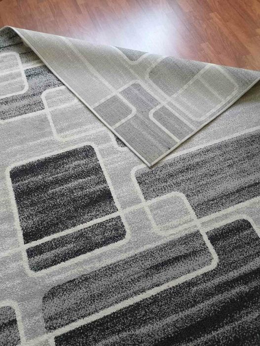 Килим 2 на 4 метри стан гарний