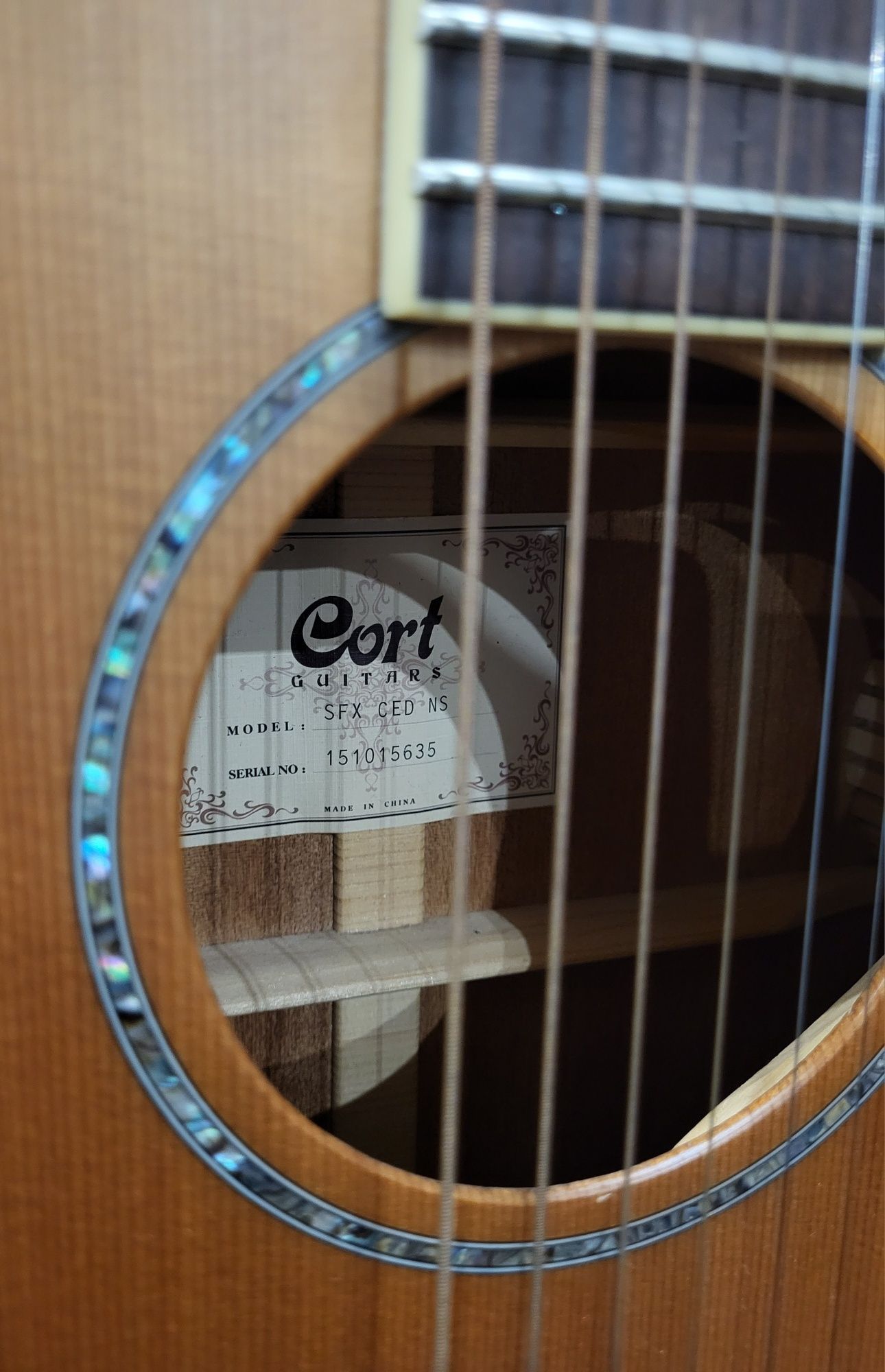 Cort SFX-CED NS gitara elektro- akustyczna