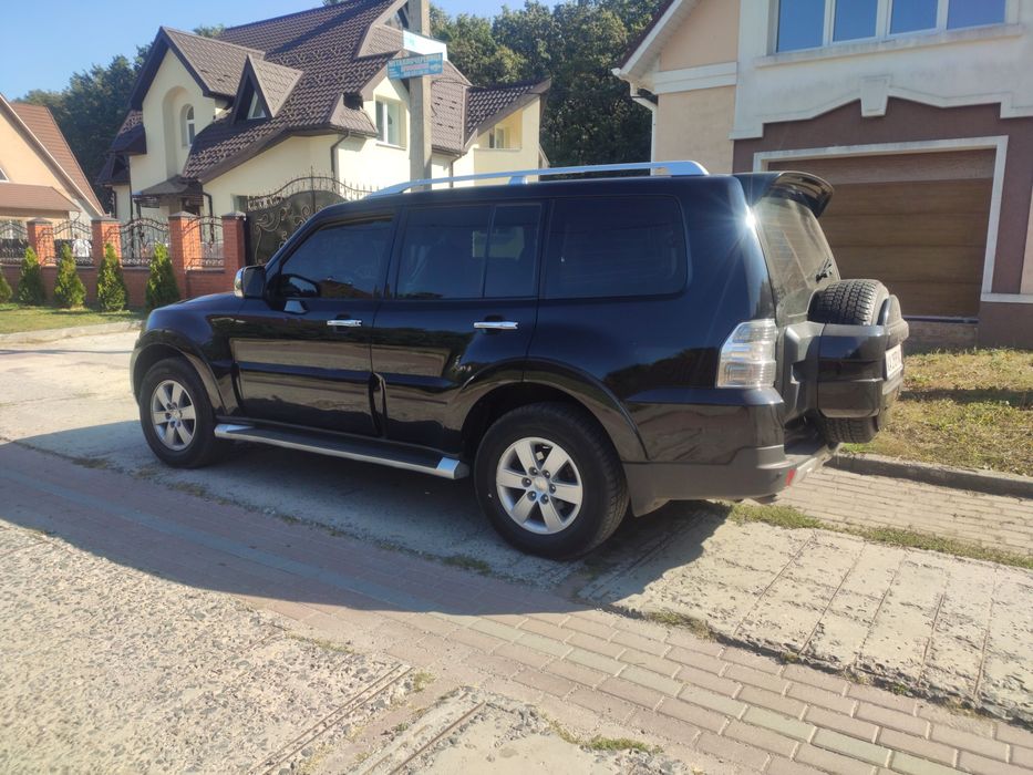 Mitsubishi pajero 4 wagon не бит не крашен ПАДЖЕРО 3.0газ/бенз