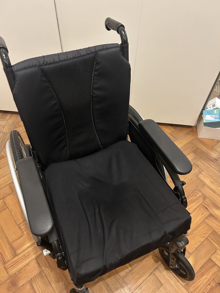 Cadeira de rodas invacare