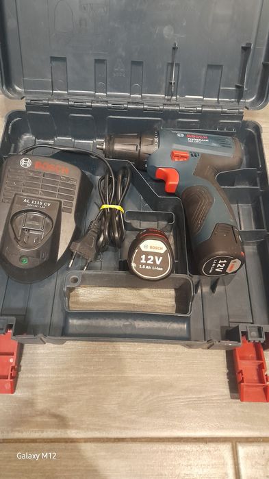 Шуруповер BOSCH 12 V