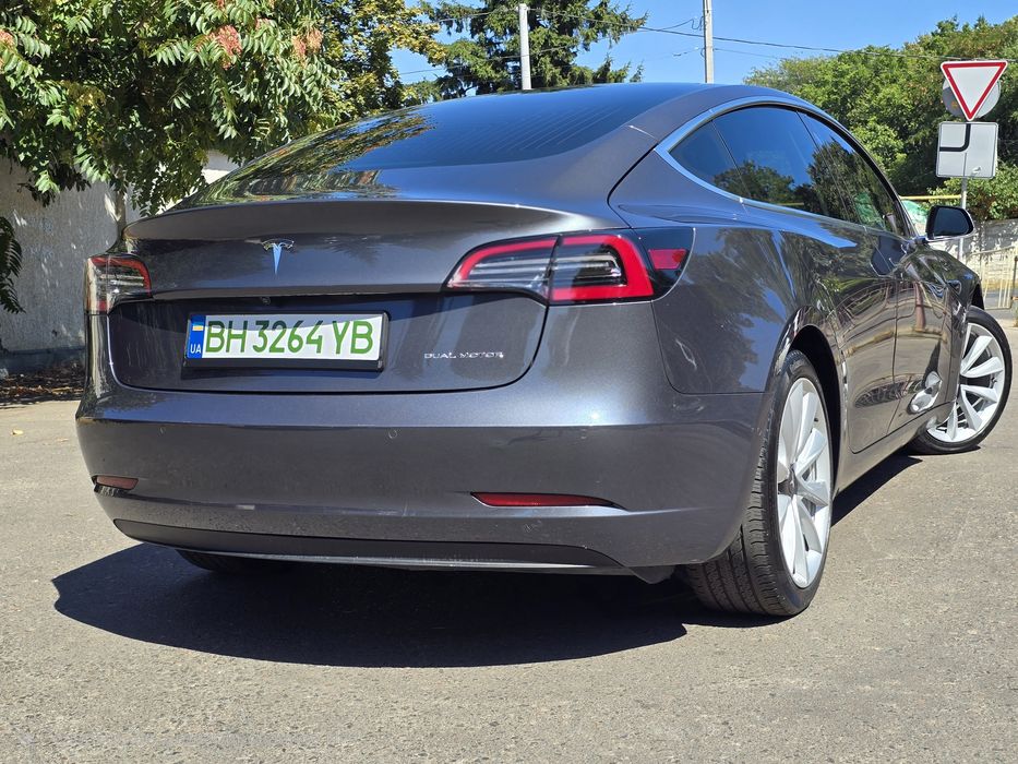Tesla Model 3 Long Range AWD 2020 рік 450км запас ходу