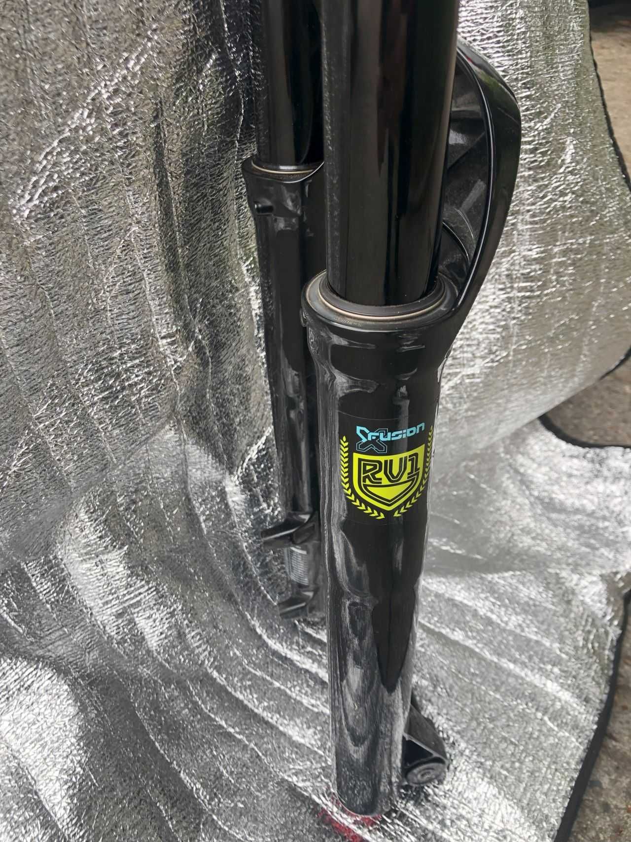amortyzator x-fusion RV1 200mm skoku + mostek gratis