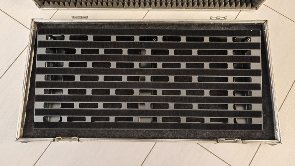 Pedalboard aluminium + case