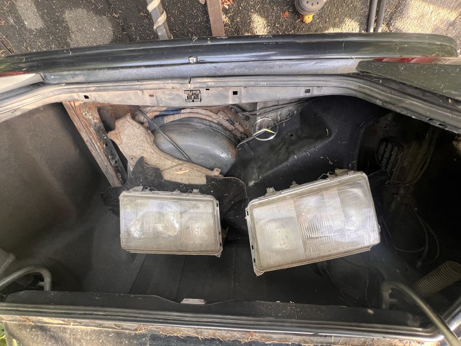 Мерседес Е220 на відновлення з документами