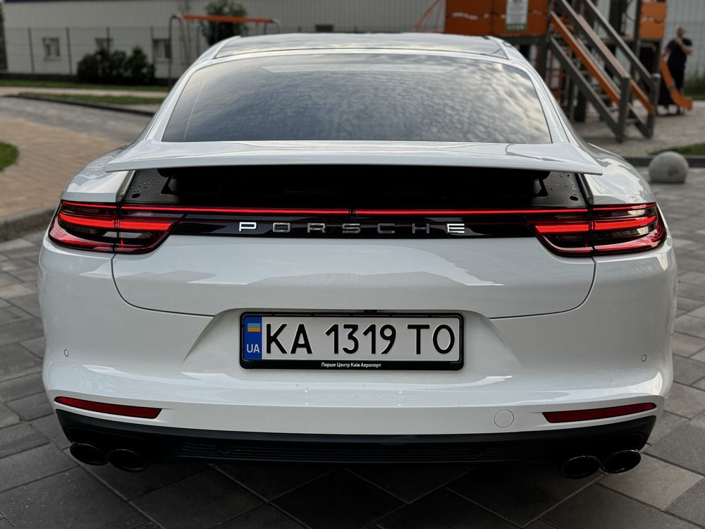 Продам Porsche Panamera 2018