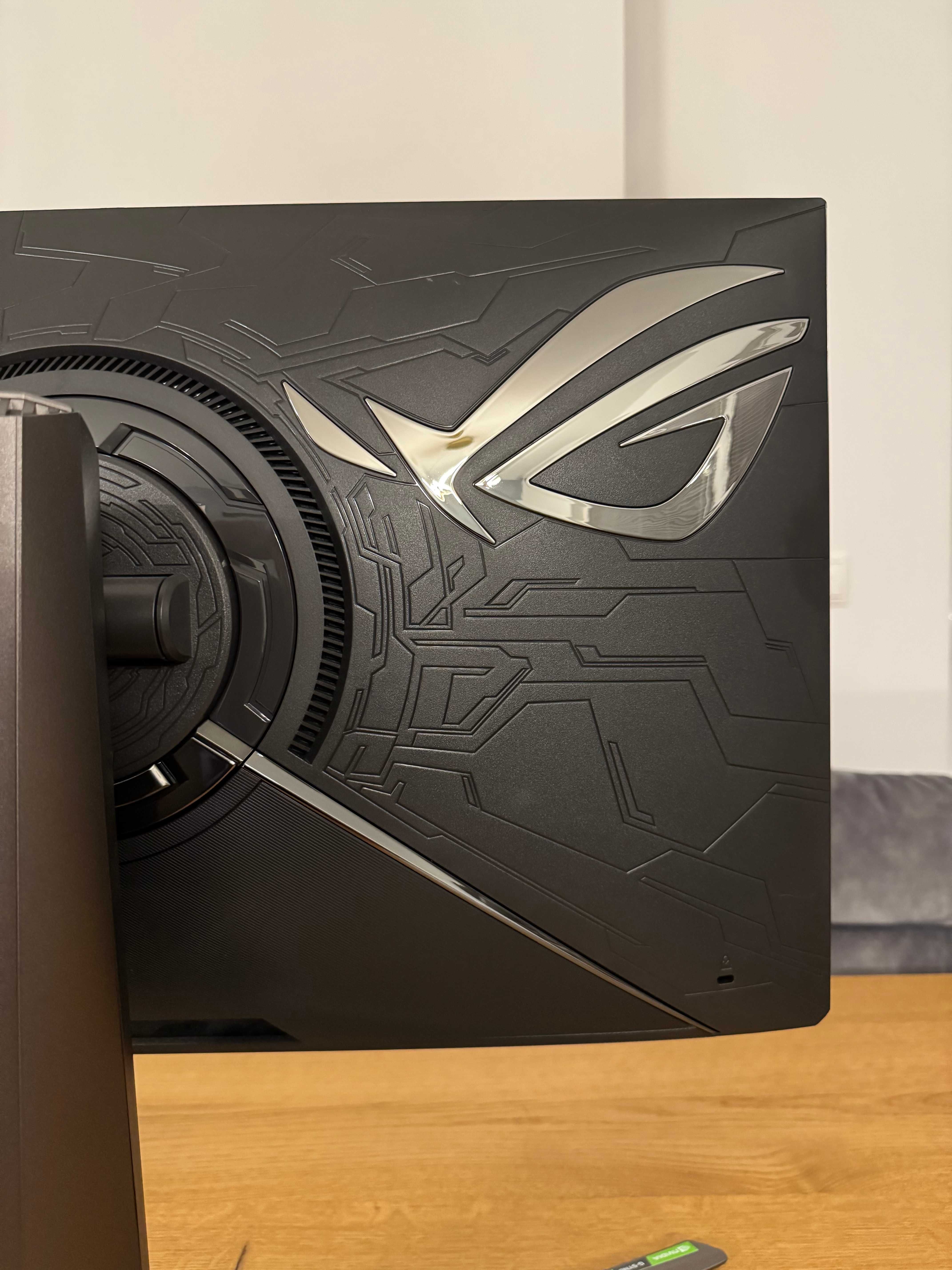 Monitor ASUS ROG Swift PG279QM 27" 2560x1440px IPS 240Hz 1 ms
