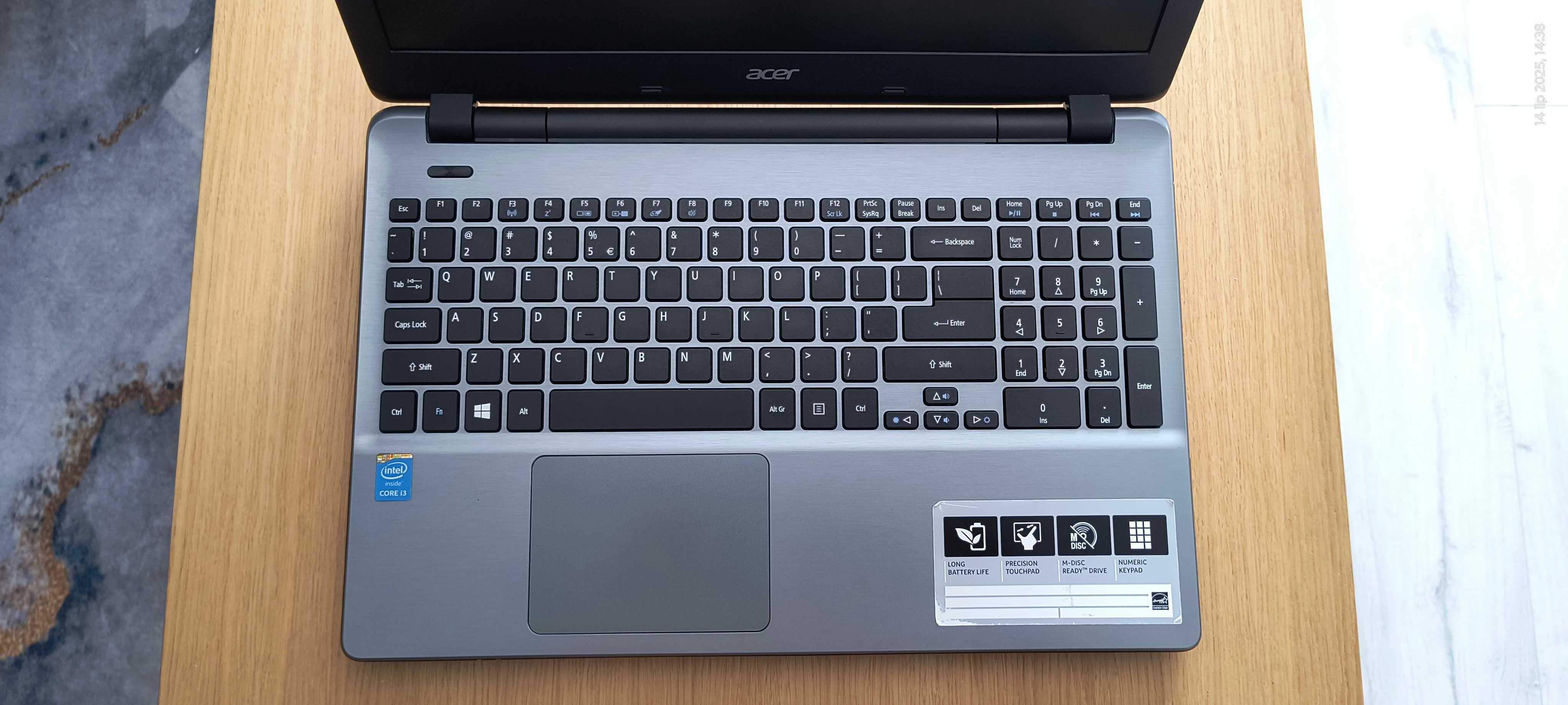Laptop Acer E5-571 /cpu i3 / 8 GB ram / 128 Ssd.