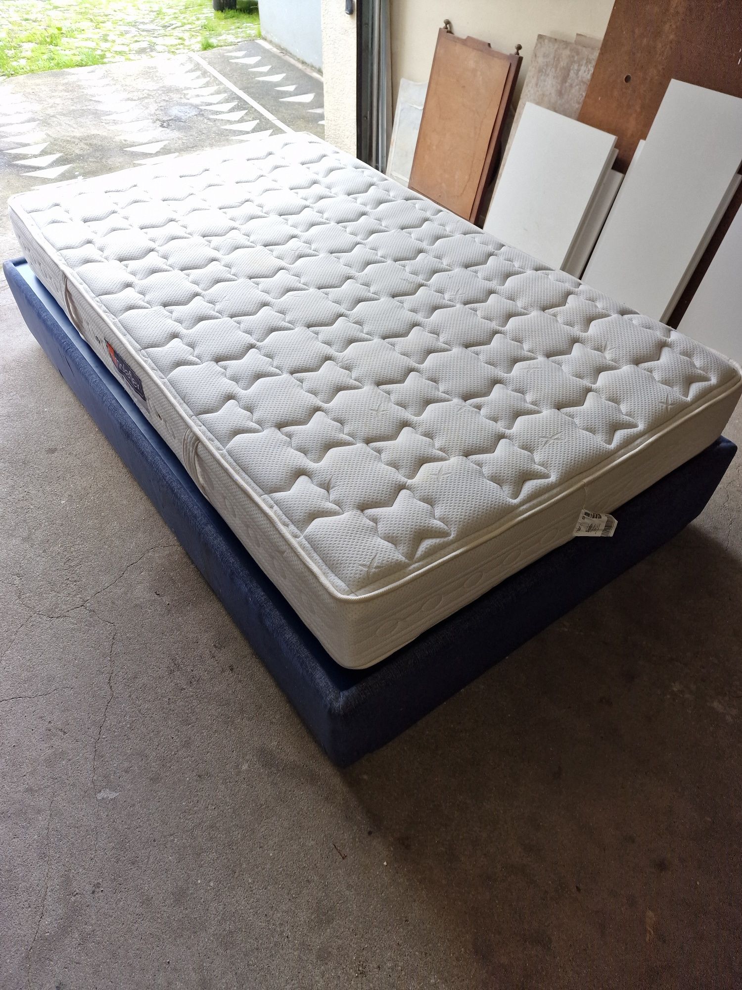 Cama solteiro + colchão Molaflex + estrado 1,20 x 2.00m