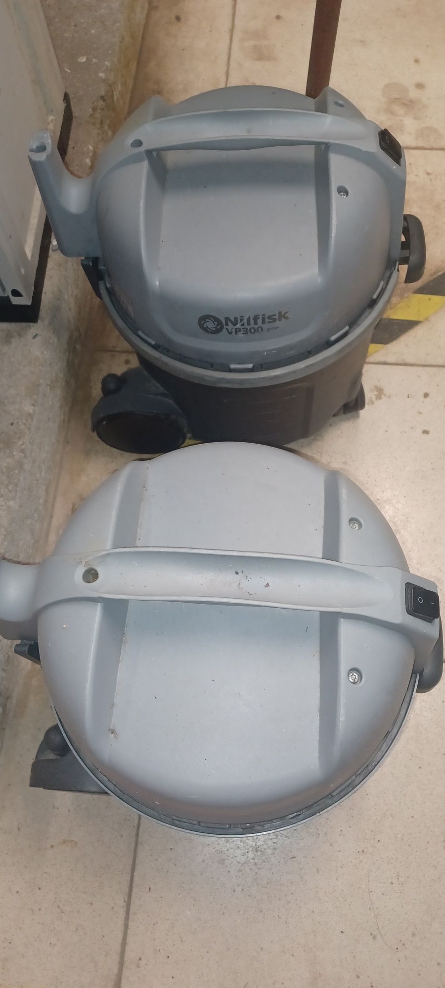 Dois aspiradores Nilfisk VP300