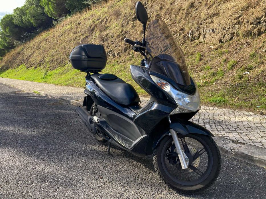 Honda PCX 125 - Scooter fiável para o dia a dia