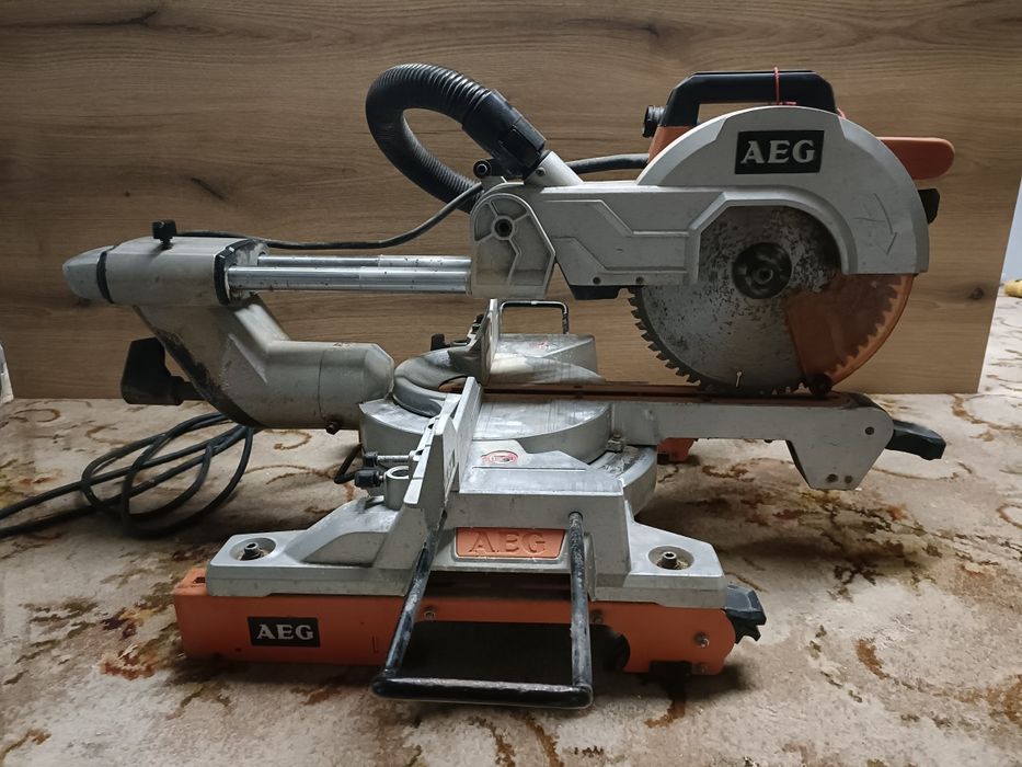 Ukośnica AEG PS 254 L