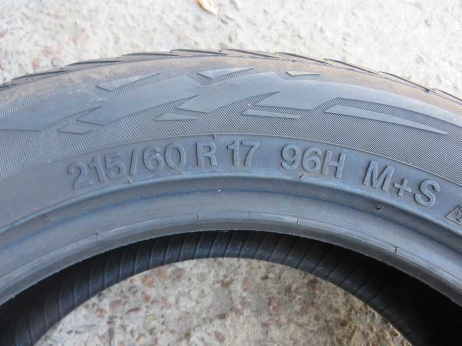 215/60 R17 96H Vredestein Wintrac4xtreme Зима 2штуки