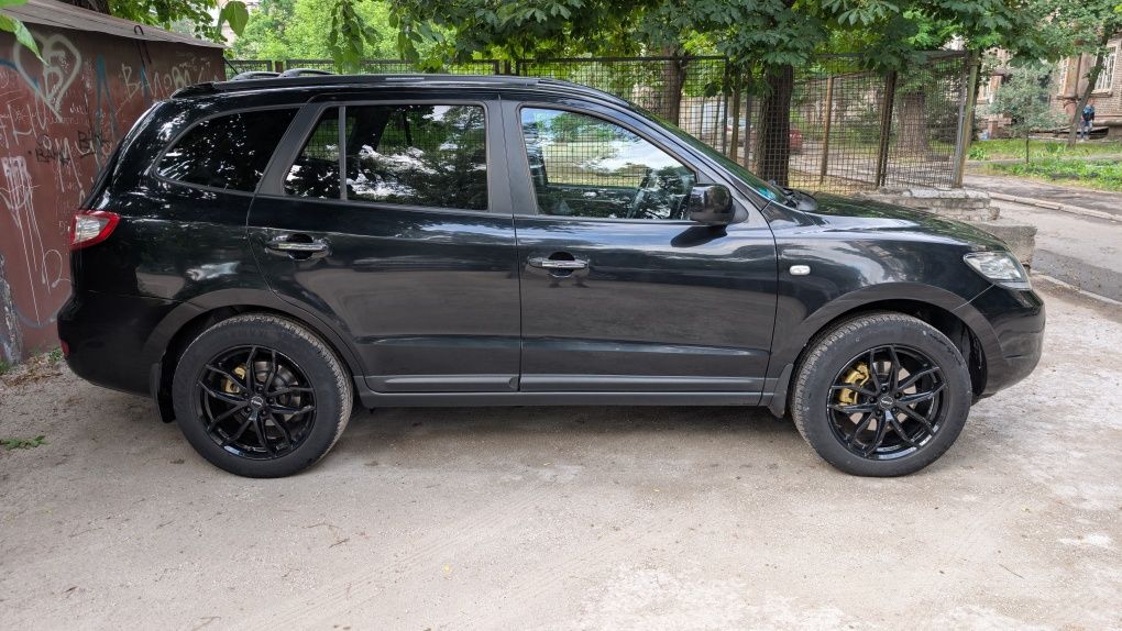 Hyundai Santa Fe 2006 рік 270000 2.2 diesel 7 місць на фонді