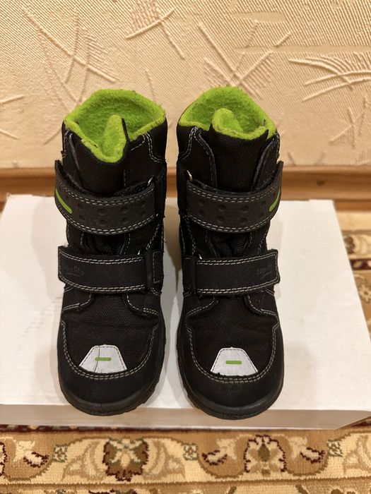 Дитяче взуття зимове