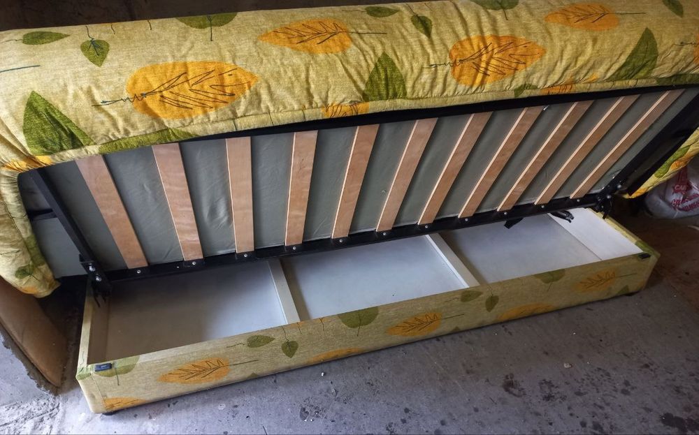 Диван з доставкою