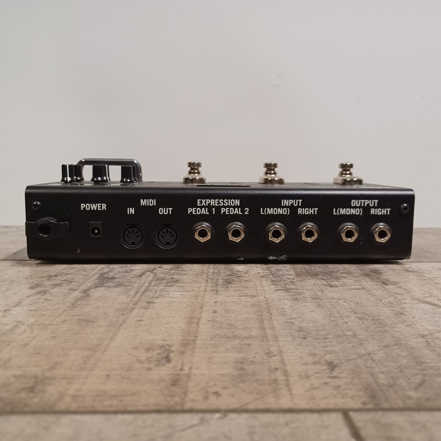 Line 6 M9 multiefekt procesor gitarowy