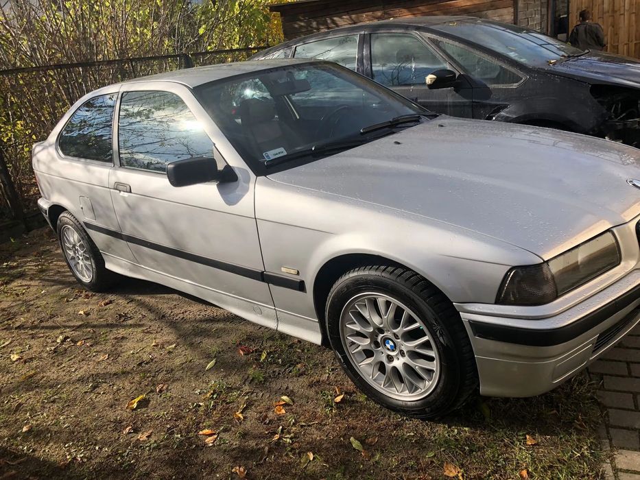 BMW Seria 3 BMW 316i compact