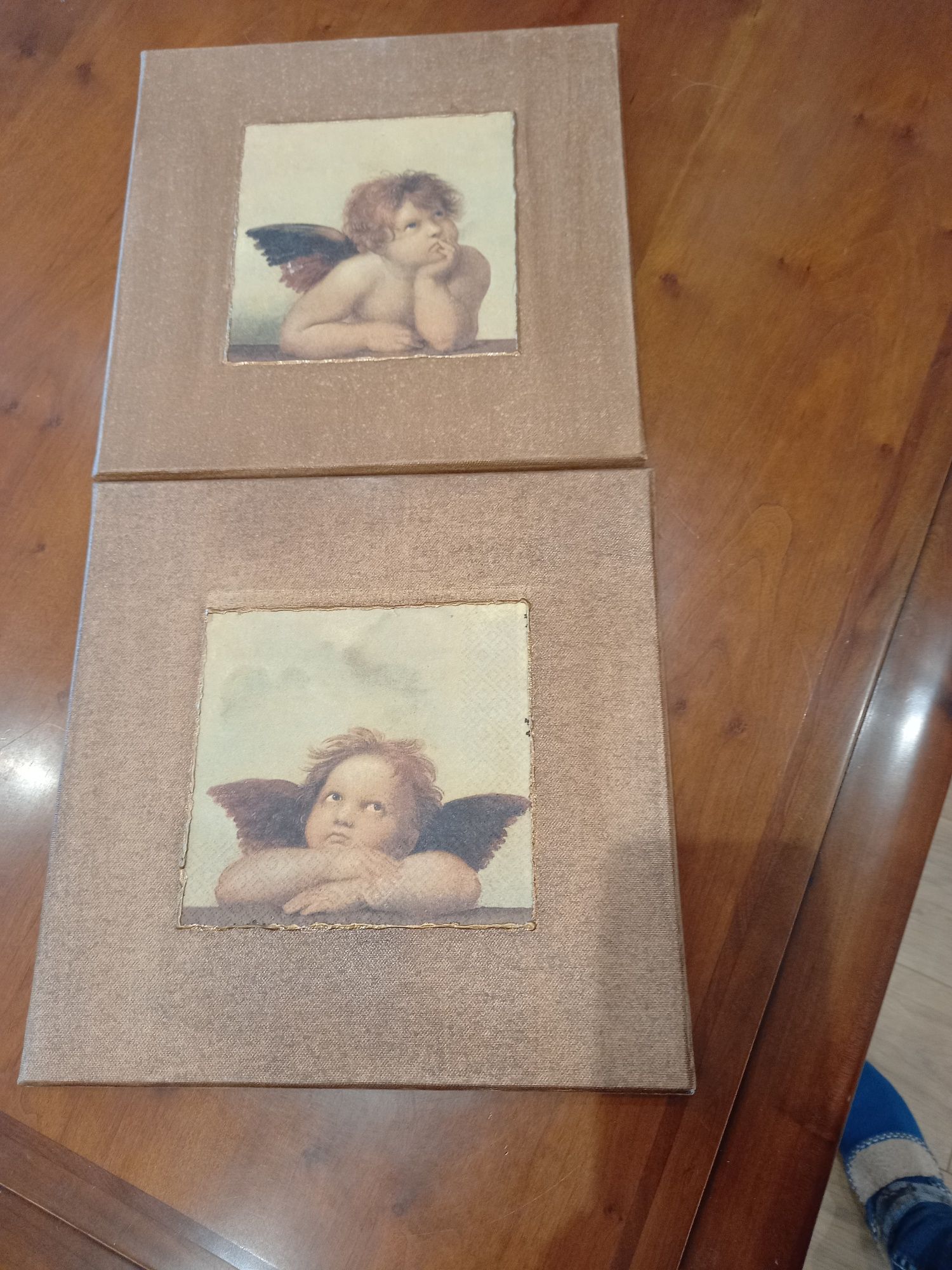 2 Telas pintadas com anjos