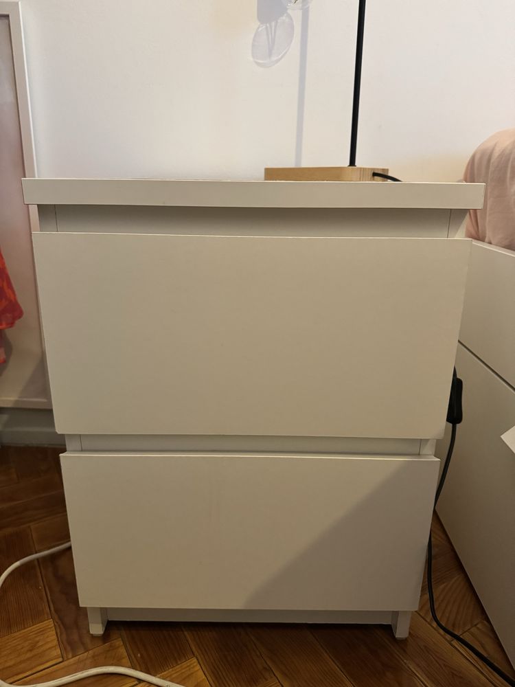 Mesa de cabeceira ikea malm
