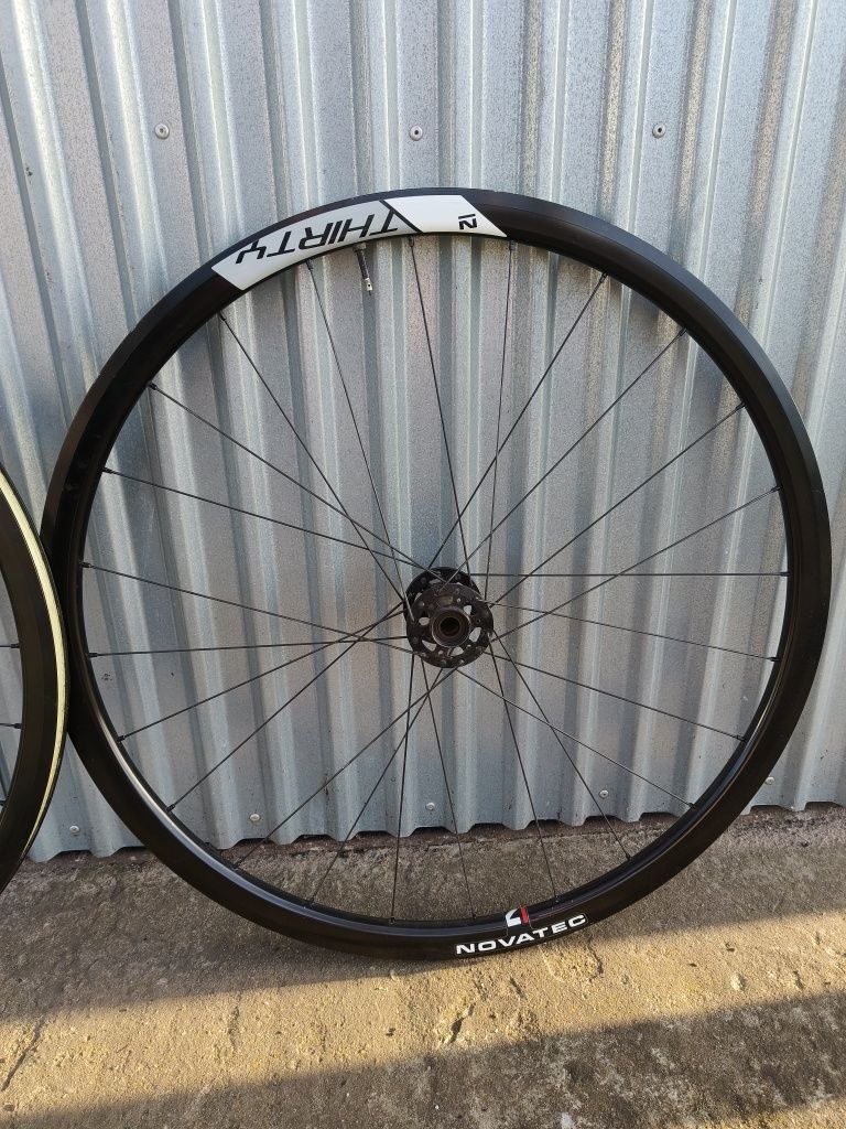 Koła MTB novatec thirty 29" sztywne osie tubeless