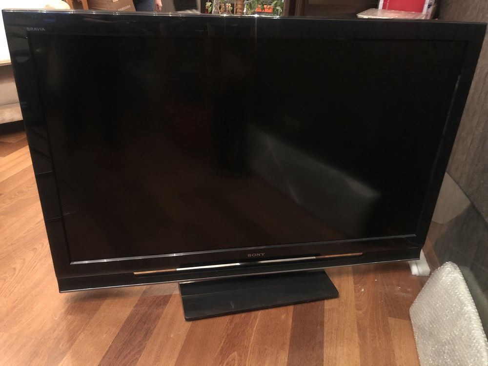 LCD телевизор Sony KDL-52W4500 диагональ 52", требует ремонта