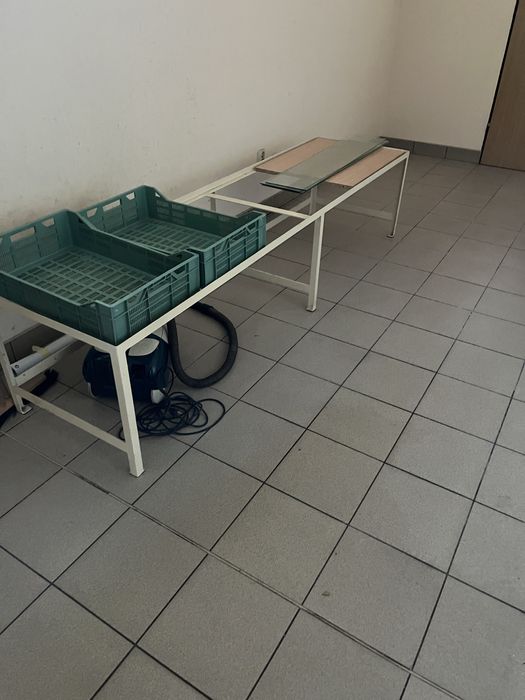 regał sklepowy sklepu spozywczego  ,warzywny chlebowy
