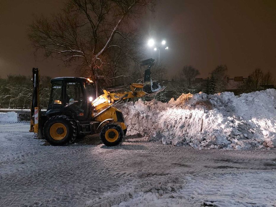 Odśnieżanie parkingów ulic usuwanie śniegu koszenie zamiatanie Kraków