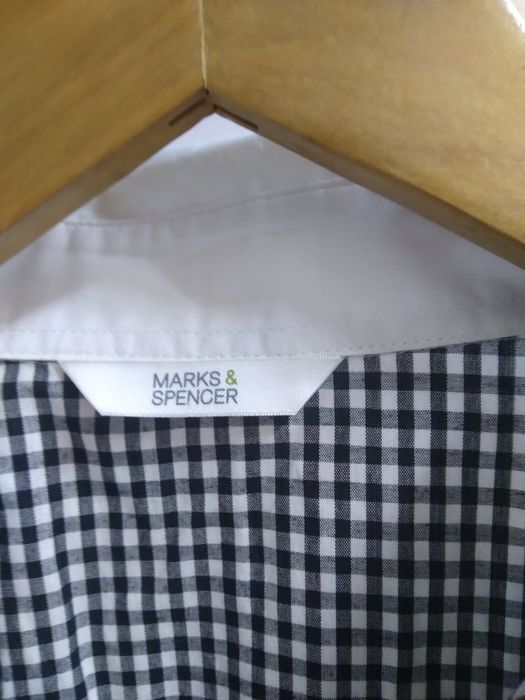 Blusa aos quadrados -Tamanho 42
