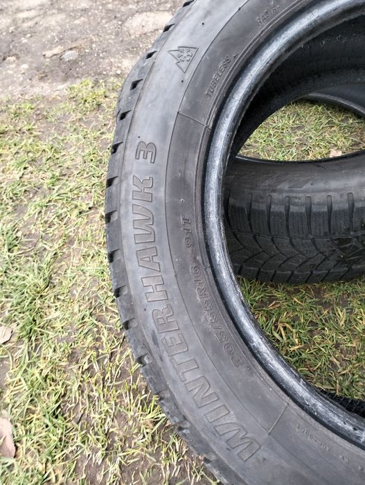 Sprzedam opony zimowe r16 205/55