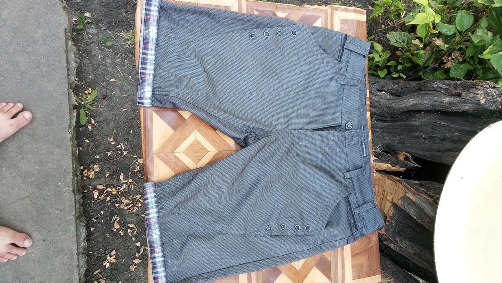 Продам бриджи шорти отличние  класние модние не дорого