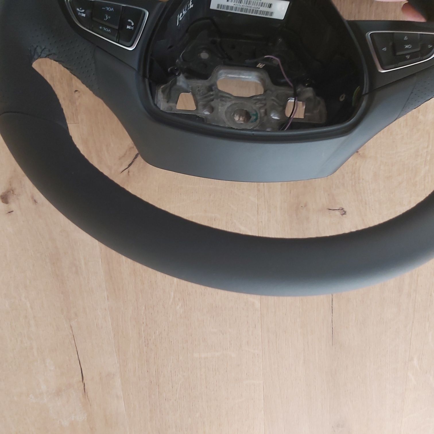 Kierownica Ford Focus MK3 ST wielofunkcyjna G1EB3600BB3ZHE