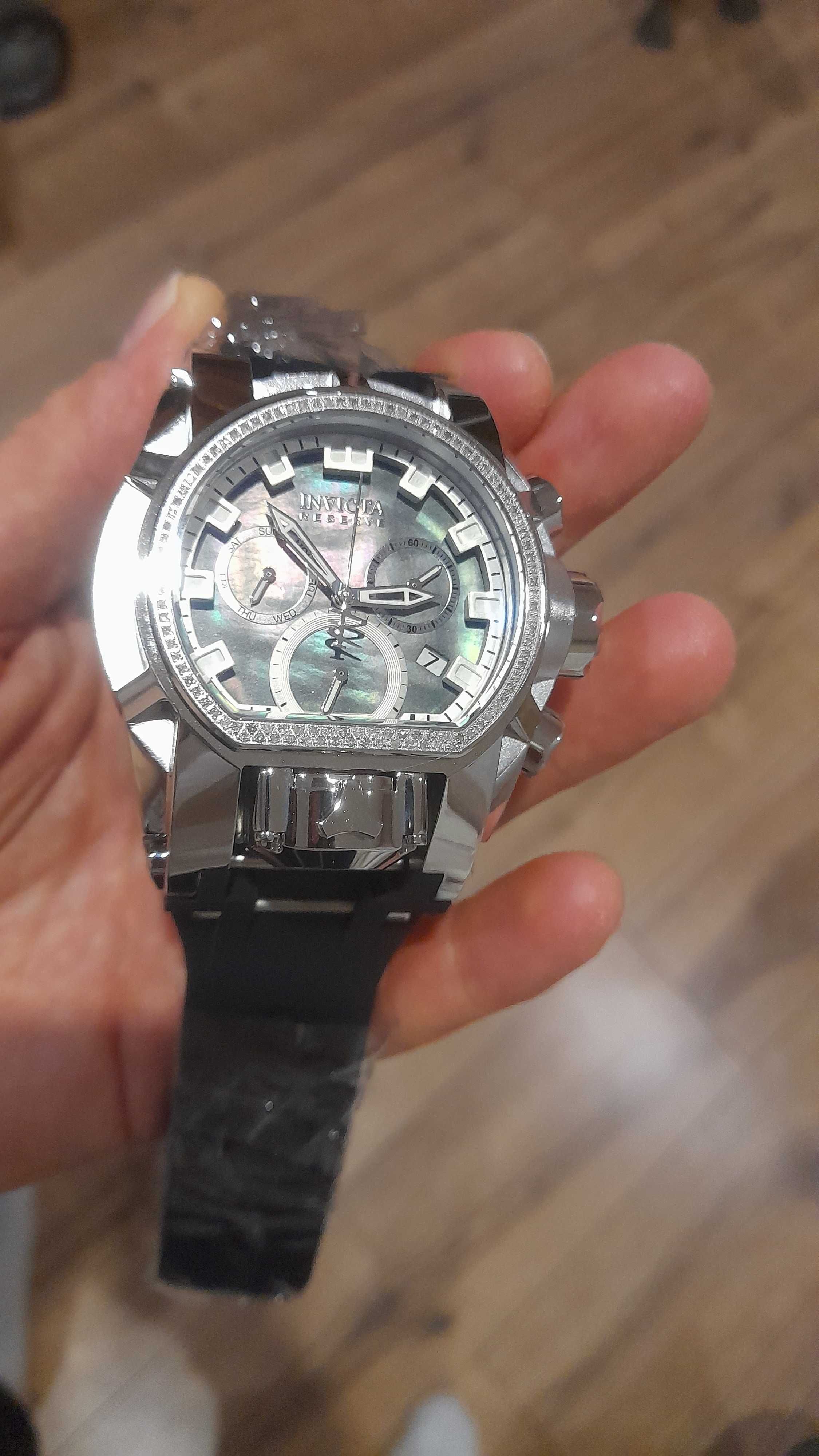 Invicta Bolt Zeus Magnum 0.43 Carat Diamond